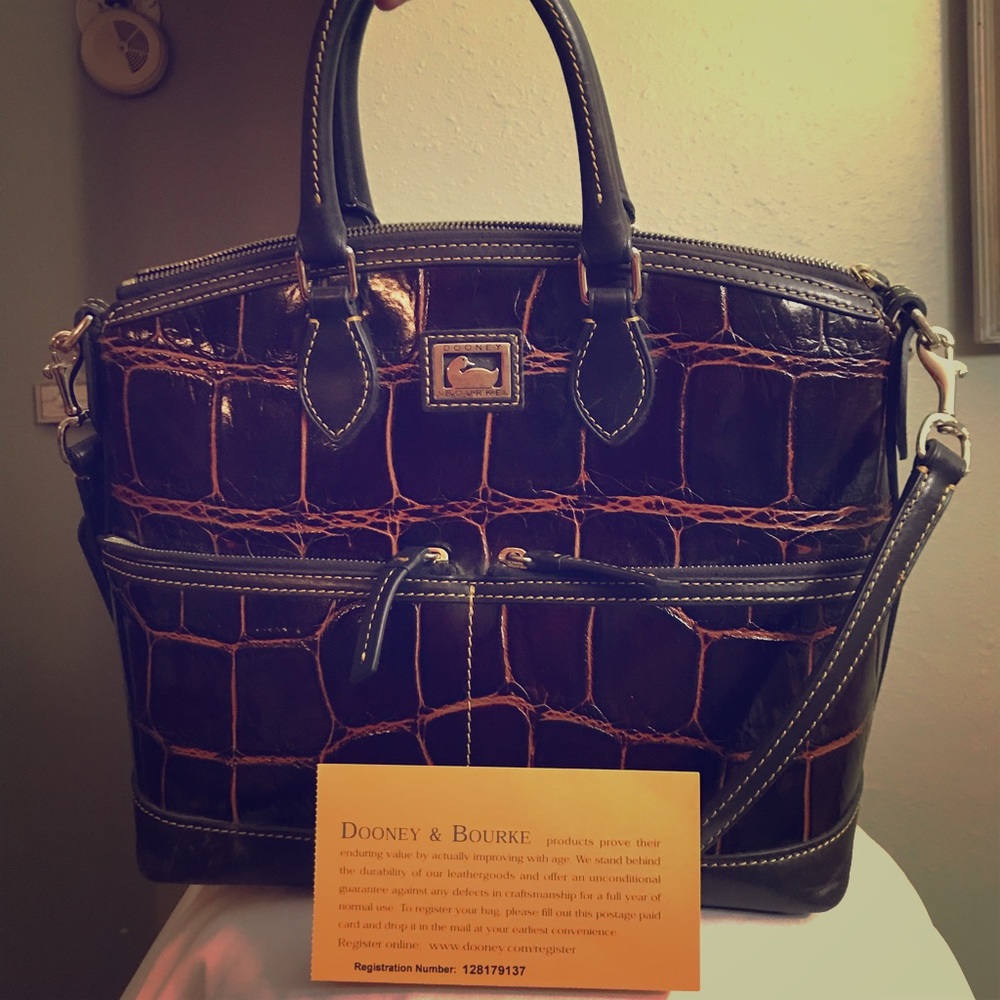 ❌ SOLD ❌Dooney and Bourke - Picture 1 of 8